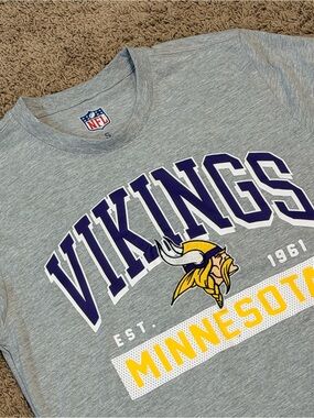 NFL Minnesota Vikings Gray Tee with Purple and Gold Patch Logo